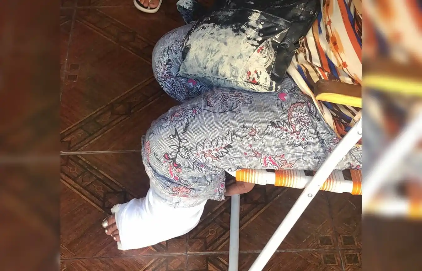 Derrame de aceite en el centro: la jubilada que se quebró reclamó silla de ruedas y Pami le confirmó que está garantizada