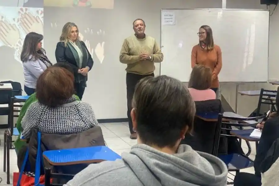 Promotores gerontológicos: la provincia profesionaliza la intervención y cuidado de las personas mayores