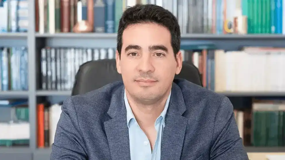 Adrián Ravier