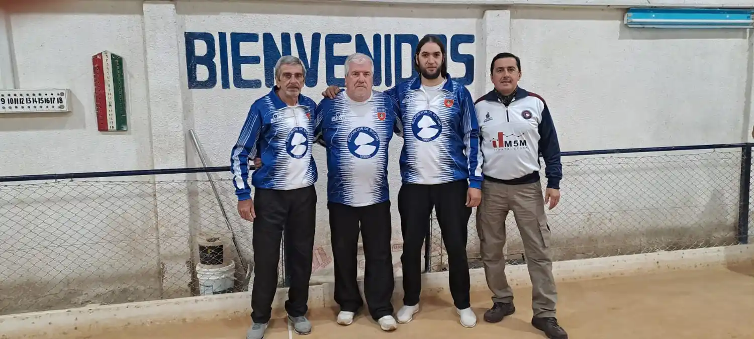 Gogna, Gianolli, Bonzón y Bronzovich, integrantes de la selección tandilense en Segunda Parejas.