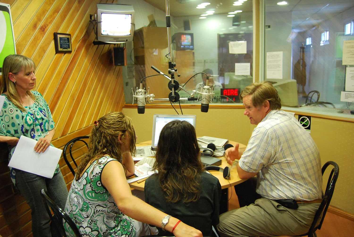 Inscriben alumnos en el curso de Periodismo, Radio y Locución
