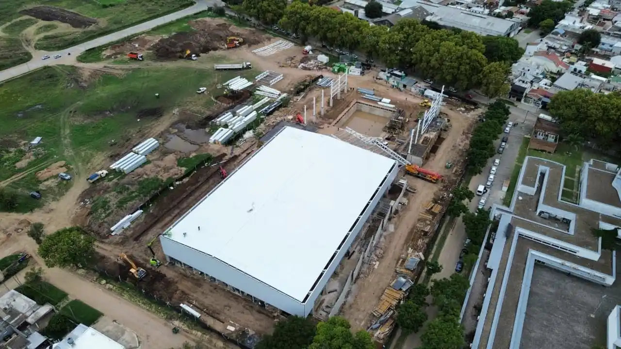 Avanza la construcción del Centro Acuático Provincial para los Juegos Suramericanos