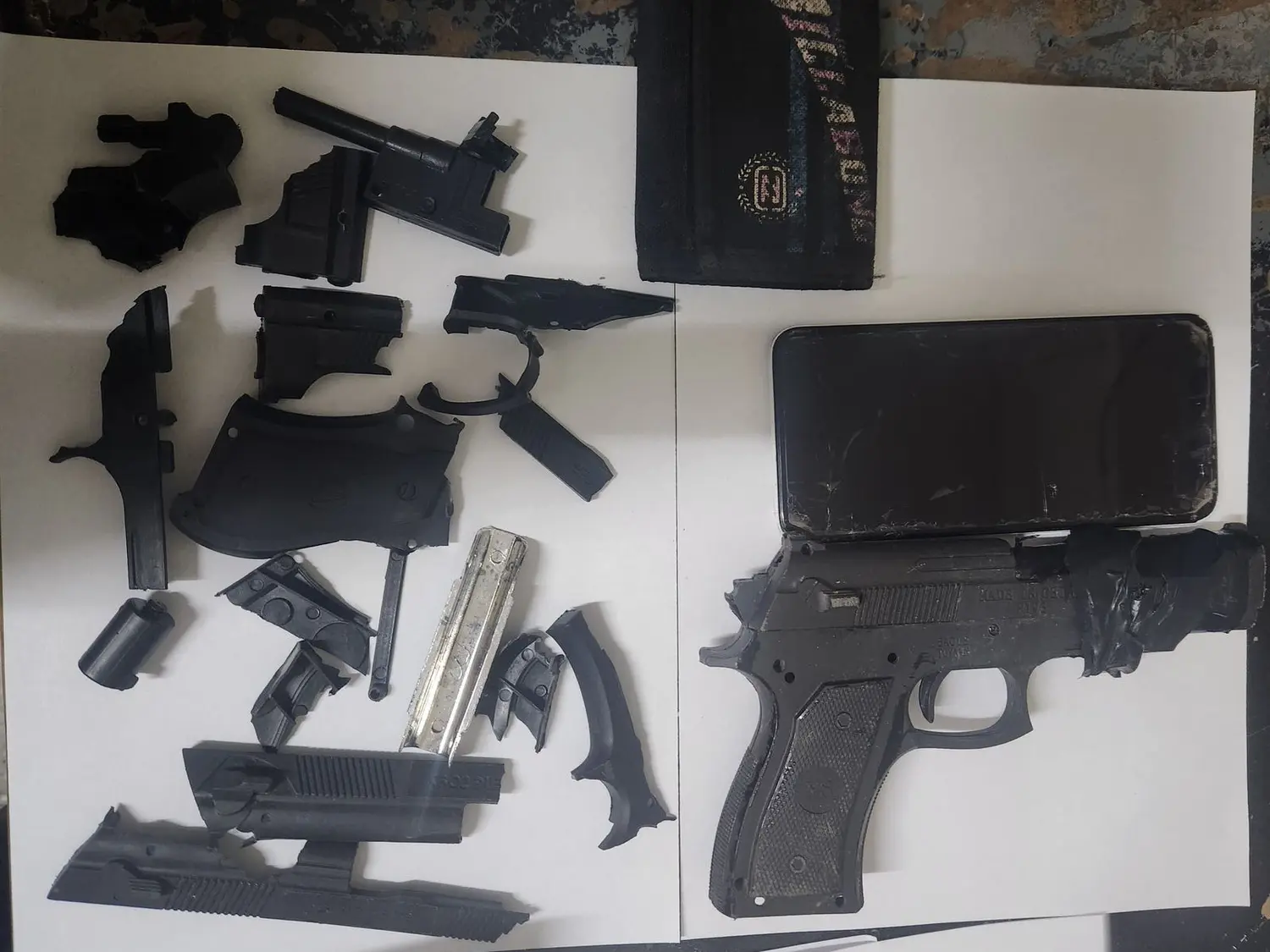 Tres adolescentes y un adulto fueron detenidos en la zona noroeste con una réplica de un arma de fuego