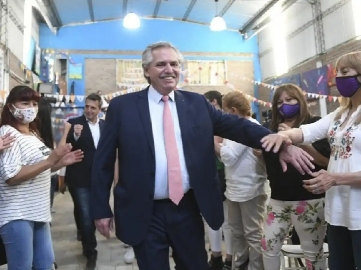 Fernández: "Queremos que todos trabajen, pero otros quieren que los empresarios puedan despedir"