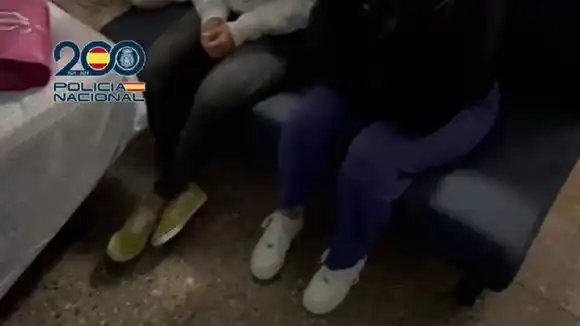DESMANTELAN red de TRATA en ESPAÑA: captaba jovencitas venezolanas para explotarlas