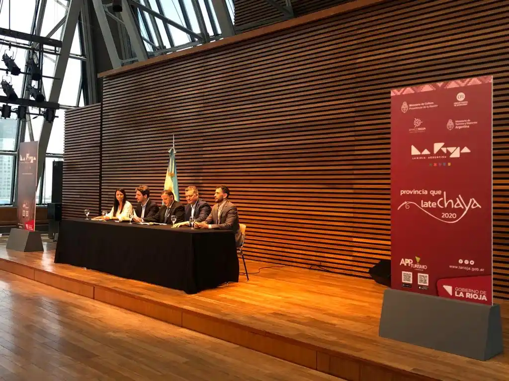 Fiesta Tradicional: El gobierno de La Rioja presentó la Chaya 2020 en el Centro  Cultural Kirchner 