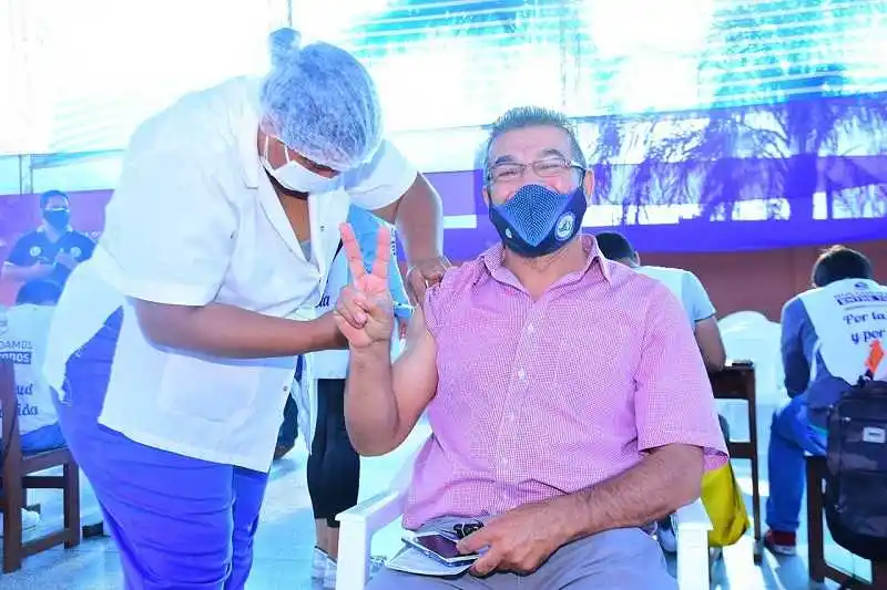 En una nueva jornada de vacunación se logró cubrir a otra franja etaria en la ciudad capital