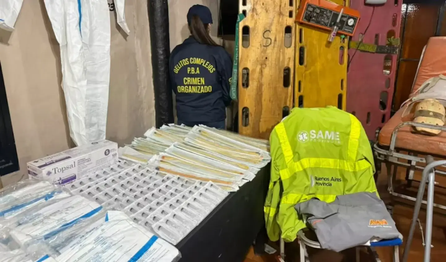 Cayó una red acusada de usar falsos médicos en ambulancias: hubo detenidos y allanamientos