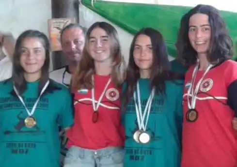 Doble título nacional junior para Lola Trípano en slalom