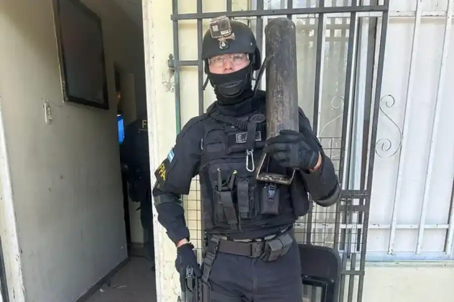 Allanaron un domicilio en Frontera tras detener a una mujer que intentó ingresar drogas a la cárcel