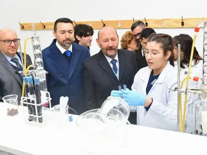 Insfrán: “Están entregando nuestra soberanía”