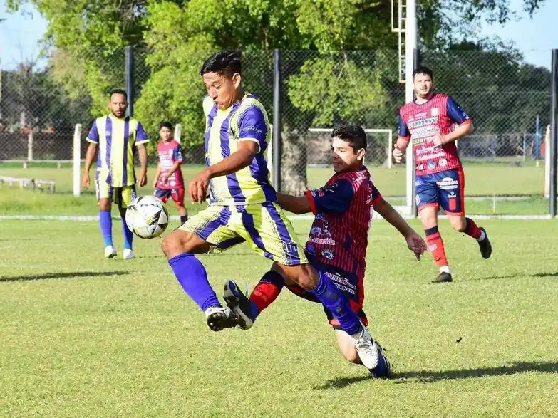 Defensores del Rosario lidera y 8
de Diciembre se mantiene cerca