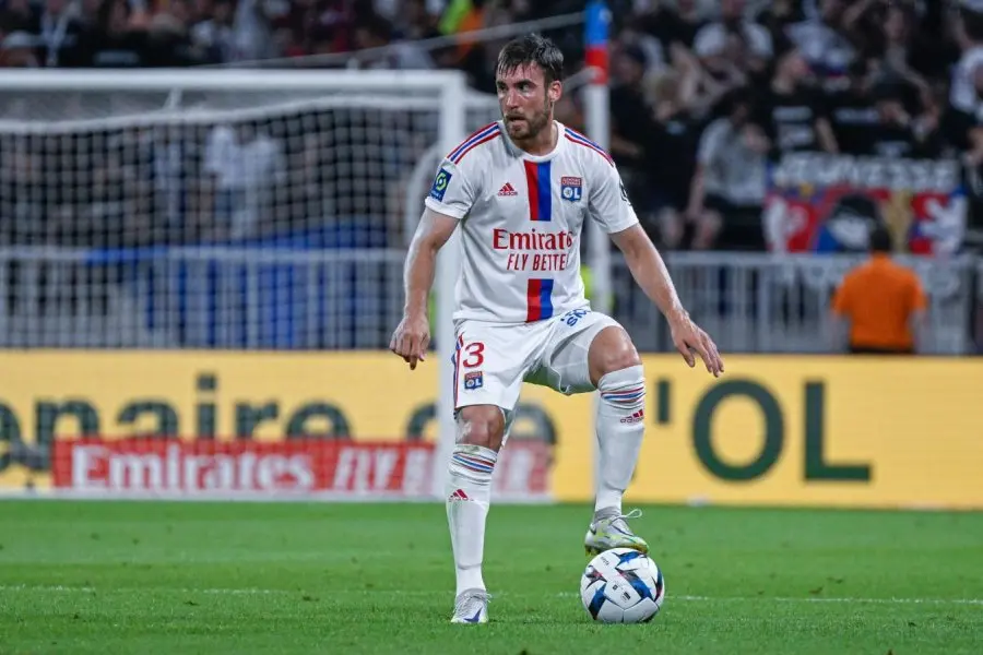 Olympique de Lyon puso en venta a todo su plantel, incuido Nico Tagliafico, para cancelar una deuda millonaria