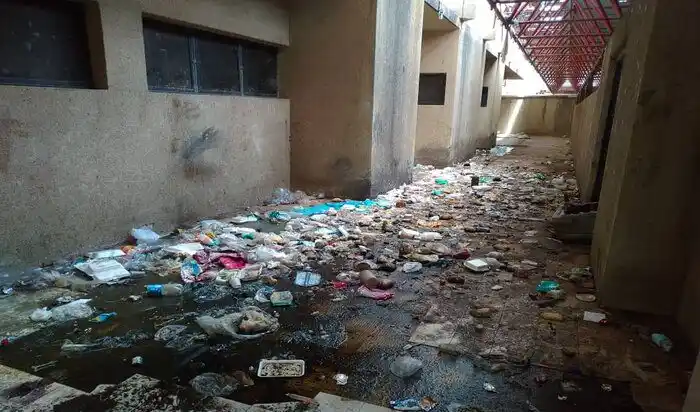 ¡ABANDONO TOTAL! La dejadez sobresale en el hospital de niños de Barcelona