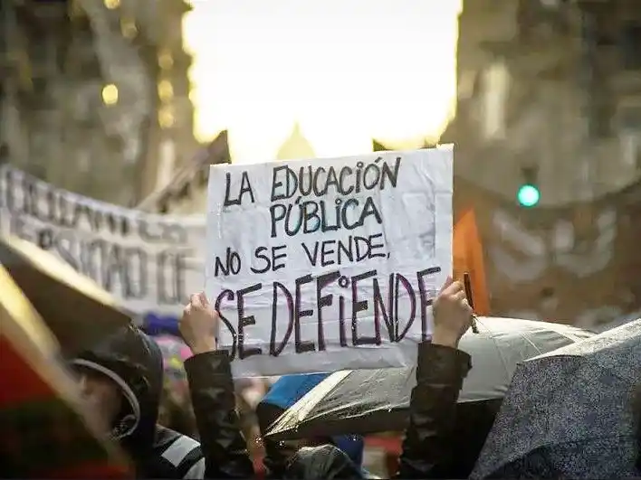 Ofensiva opositora en el Congreso: impulsan 
la Emergencia Salarial Docente en todo el país