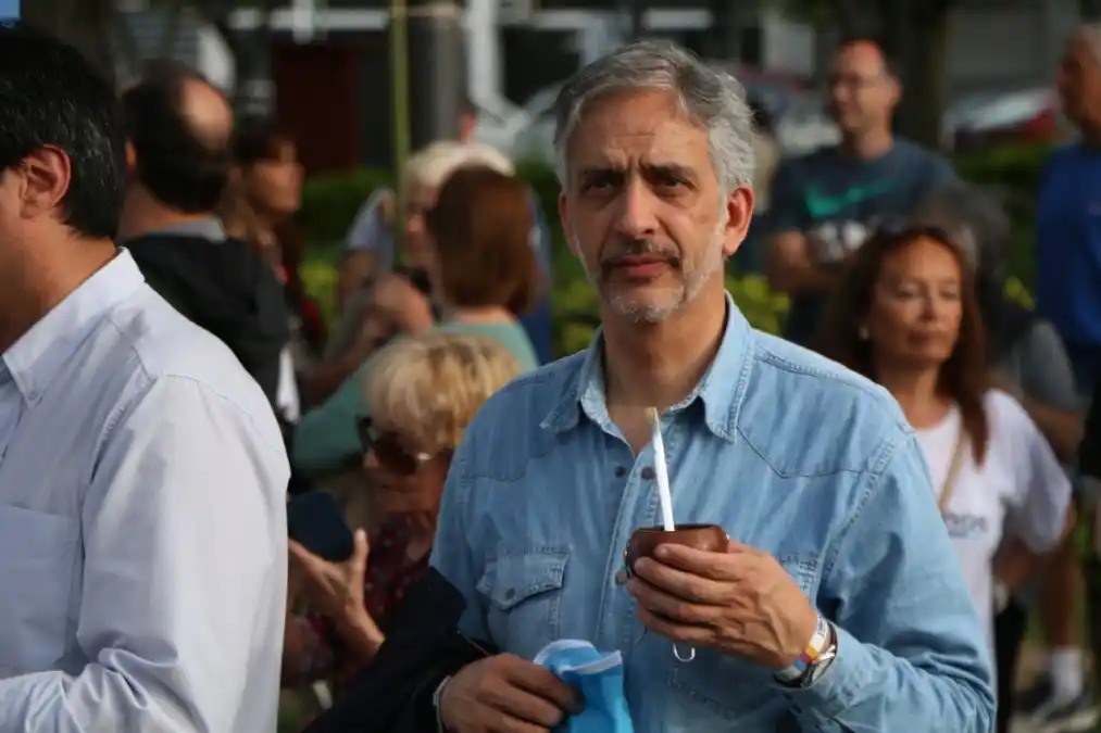 Osvaldo Fernández en una de las plazas del 