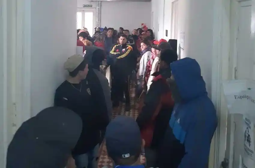 Versiones enfrentadas en la manifestación dentro del Unzué