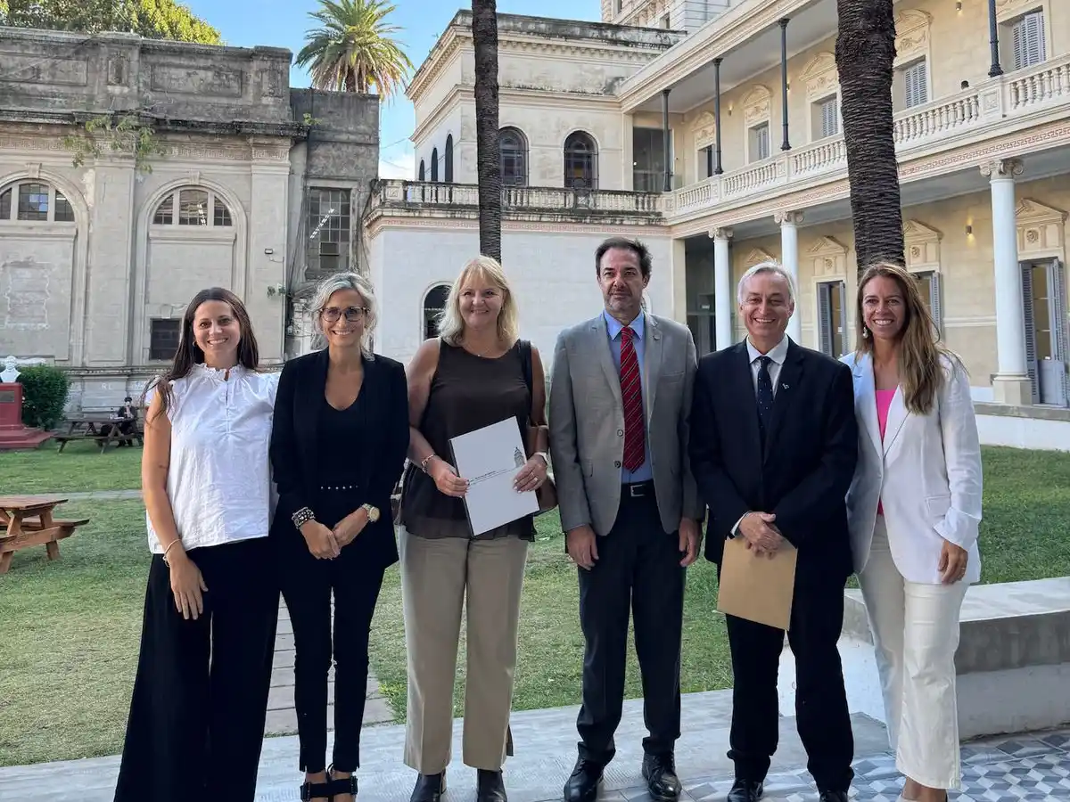 El COCIR y la facultad de derecho de la UNR firmaron un convenio para mejorar la inserción de profesionales en el mercado laboral