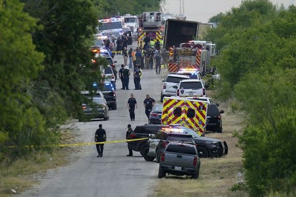 ¡HORRIBLE TRAGEDIA! Asciende a 50 los migrantes muertos hallados en un camión abandonado en Texas