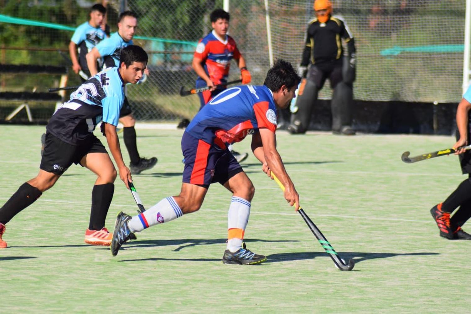 El hockey masculino tiene cada vez más auge en Gualeguay y el club San Lorenzo es una muestra cabal de la superación en esta disciplina deportiva.