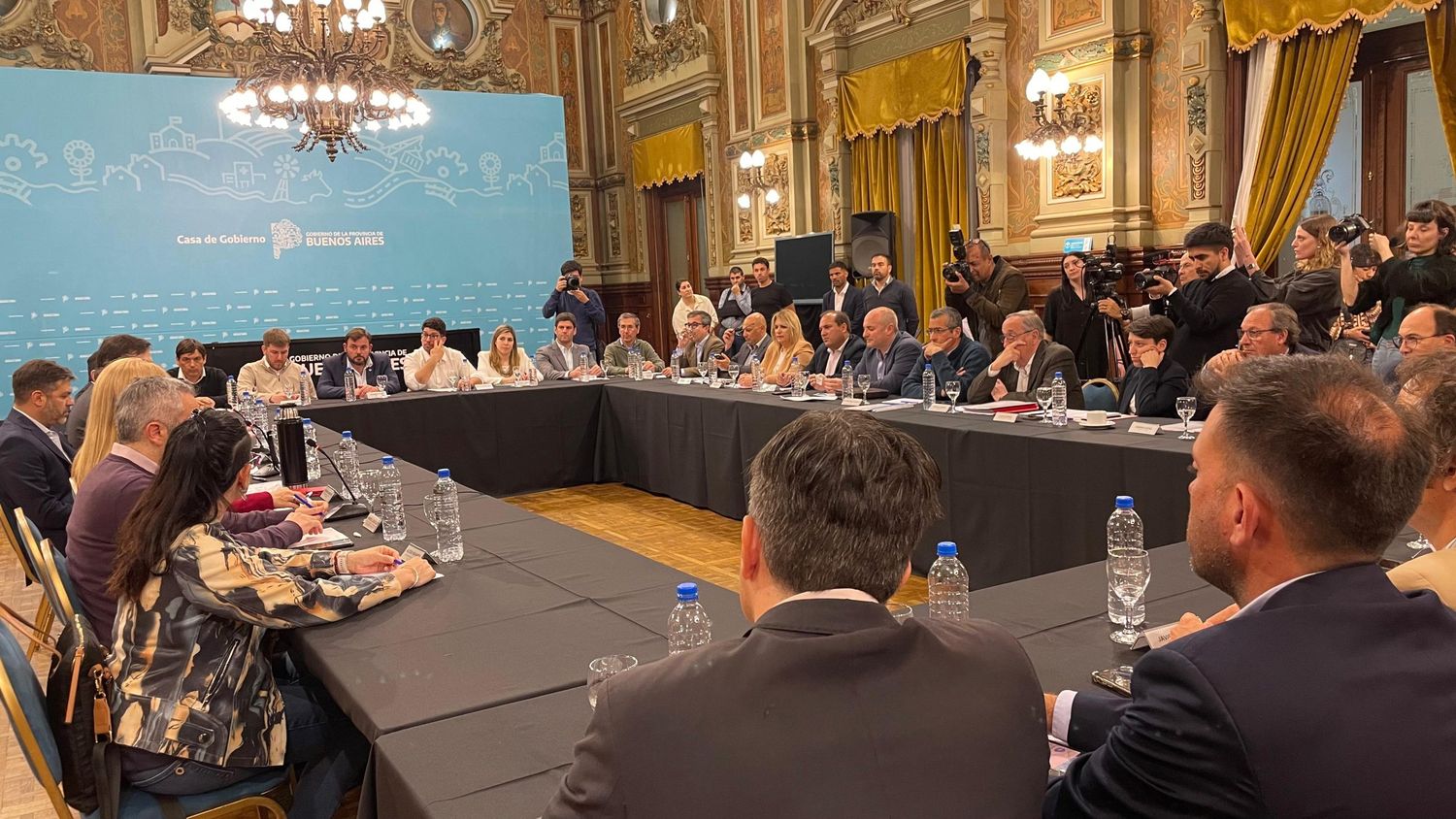 Se realizó el foro de Intendentes Radicales con el Gobernador Axel Kicillof