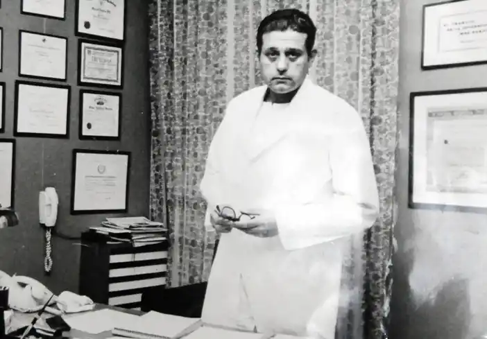 Universidad de La Plata puso online la tesis de René Favaloro