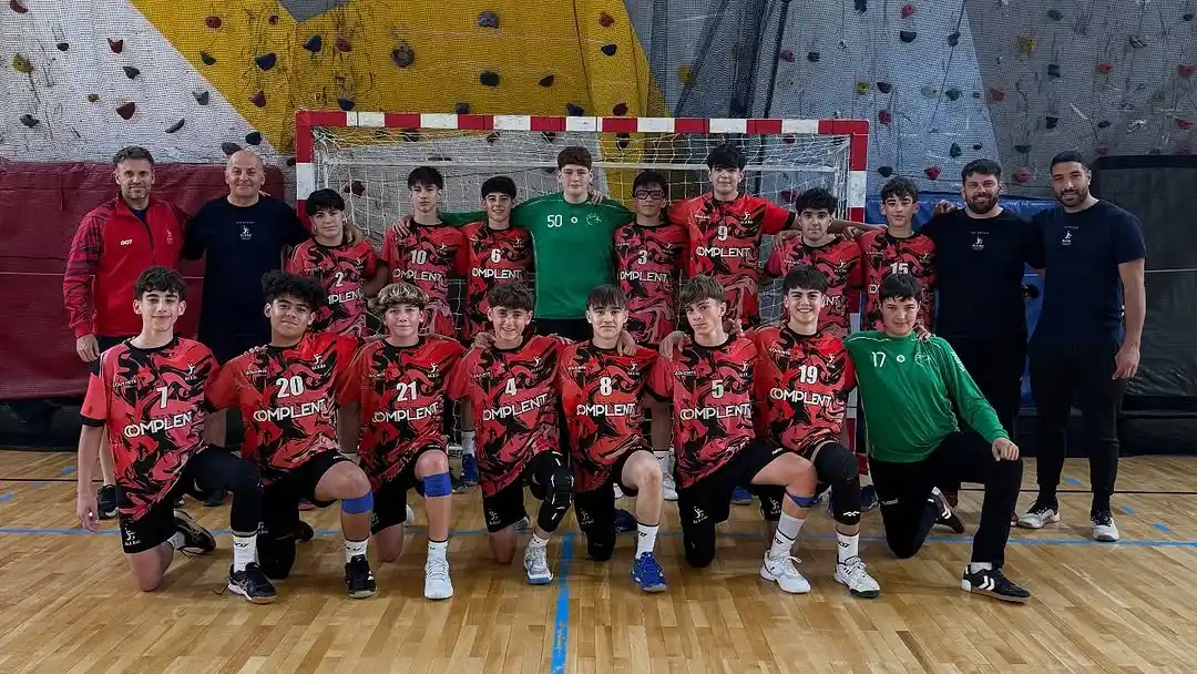 Elenco masculino. Con Torcuato Cosentino Oostdijk, Atlántica finalizó quinto