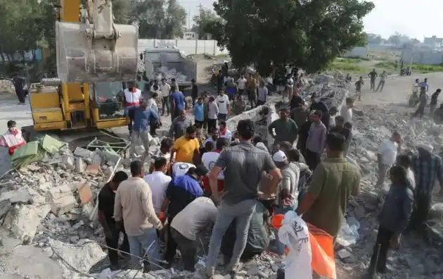 El bombardeo dejó más de 200 muertos, entre ellos unos 40 niños.