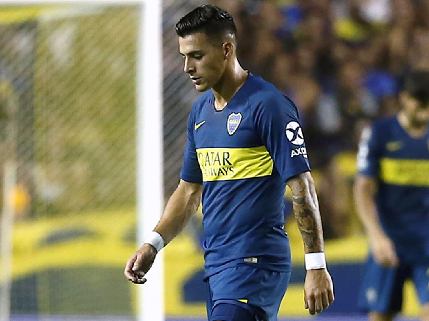 Boca busca un lateral colombiano y vendería a Pavón