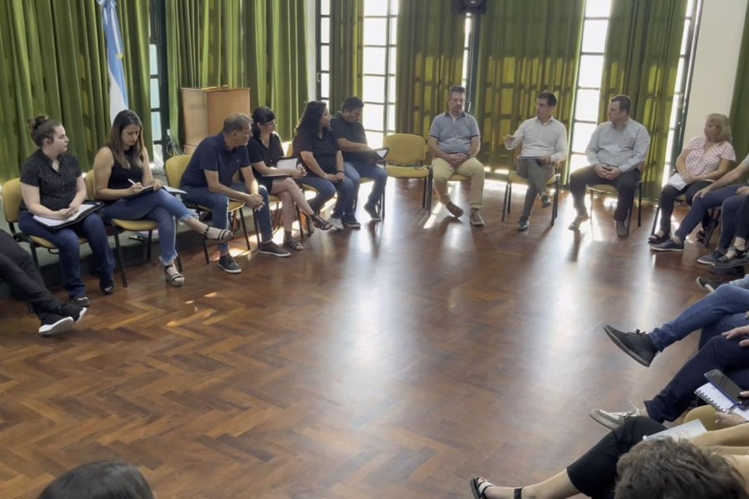 Viotti analizó la situación del municipio junto a Darío Cocco y trabajadores Jerarquizados