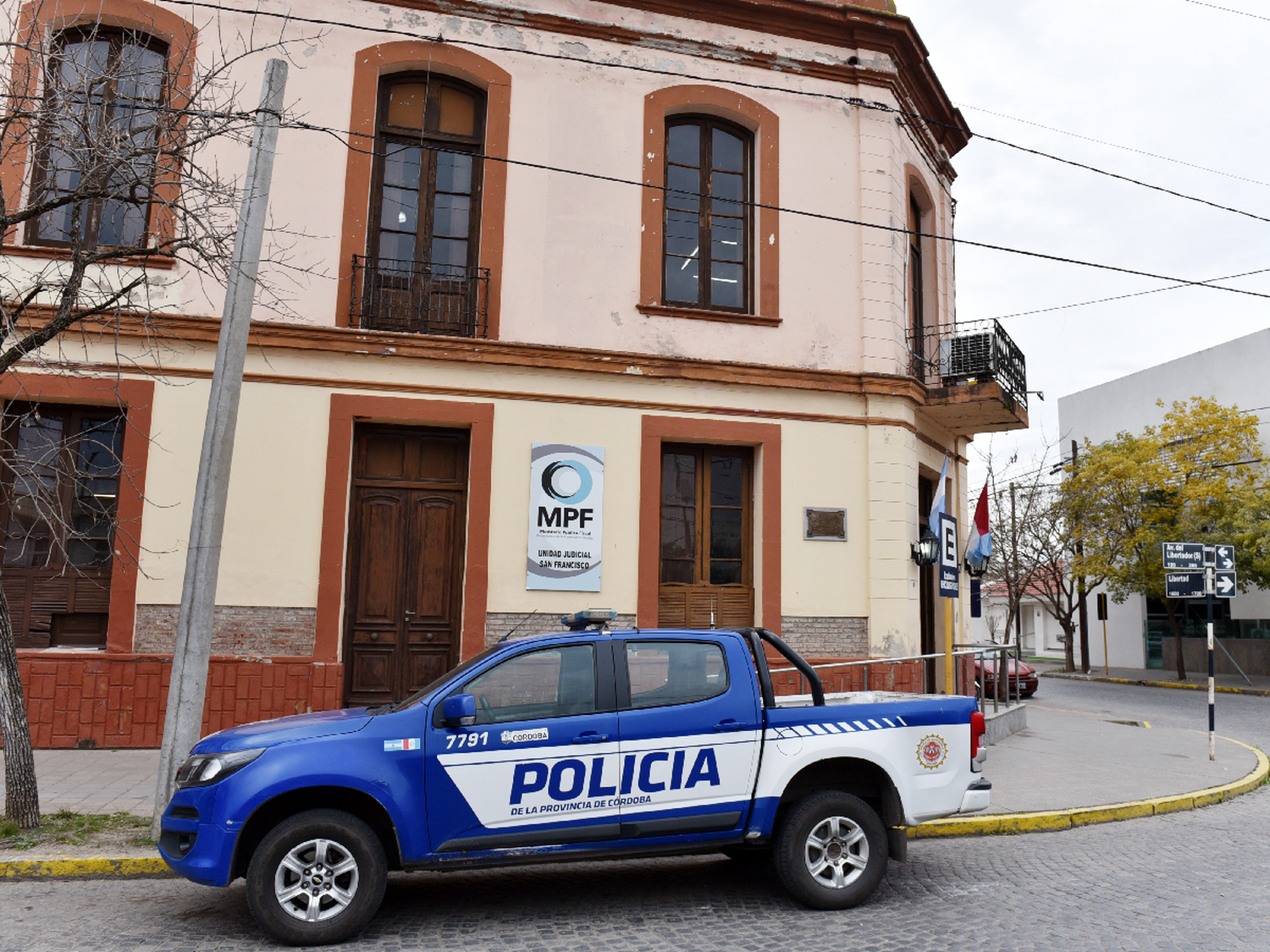 Tenía droga y escapó de un control vehicular