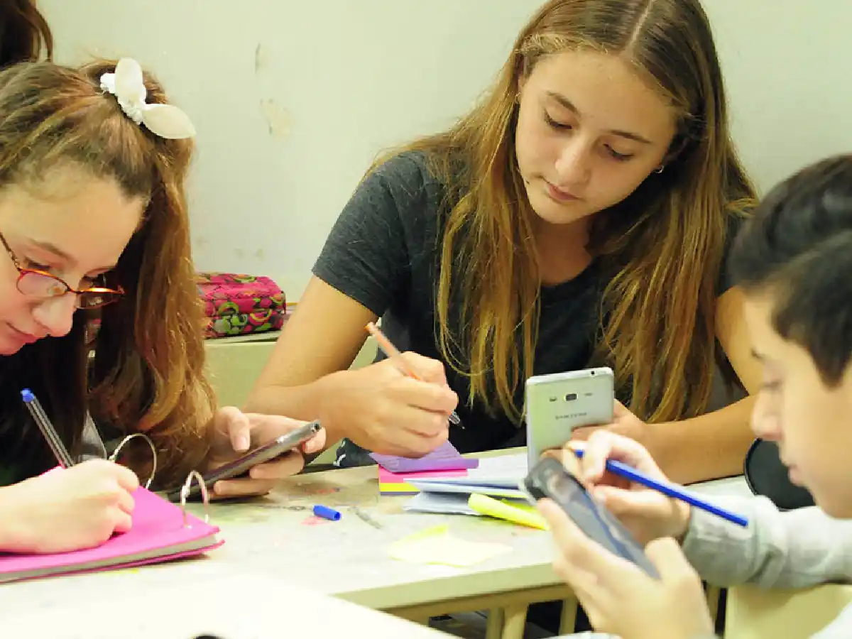 Inédito: Justicia entrerriana da por aprobado secundario a joven superdotada