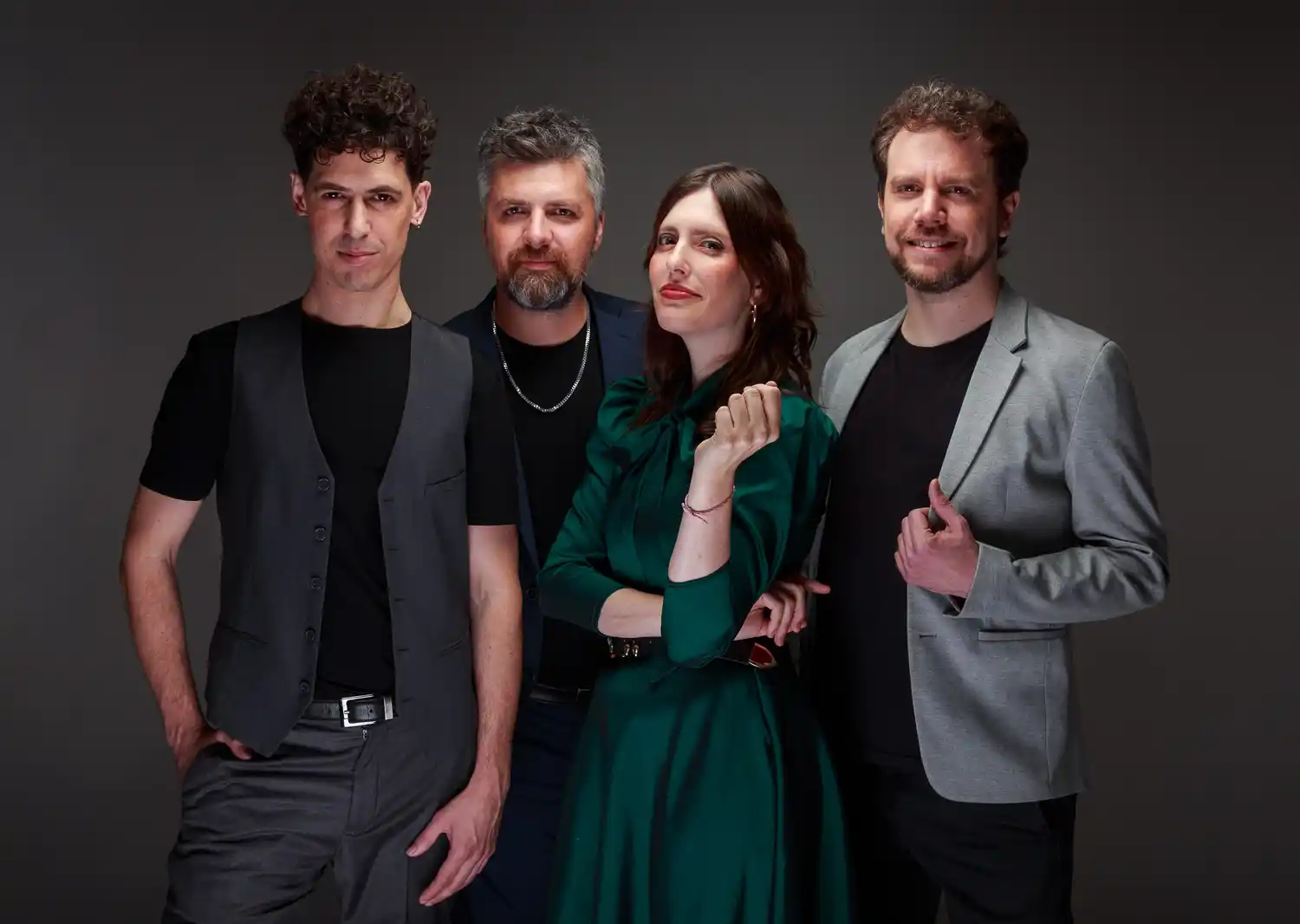 El show reúne versiones únicas con arreglos originales para banda y un ensamble de cuerdas y vientos.