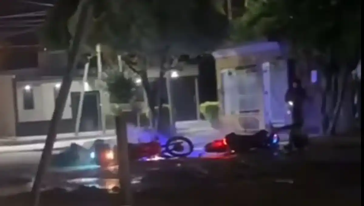 Corrían a un motociclista en Tartagal, pero un pozo frenó a todos de golpe.