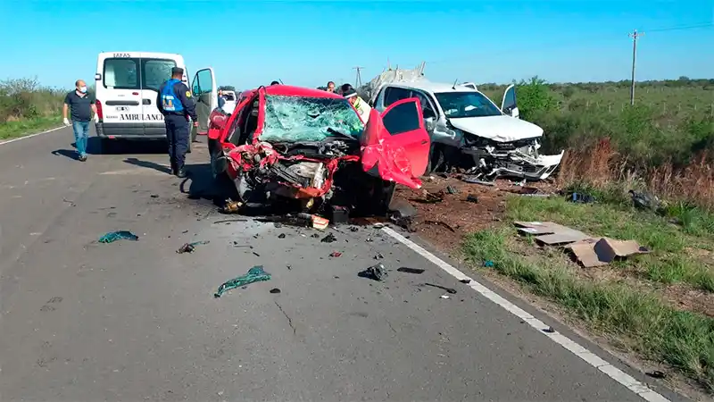 Trágico accidente entre dos camionetas: identificaron al conductor que perdió la vida