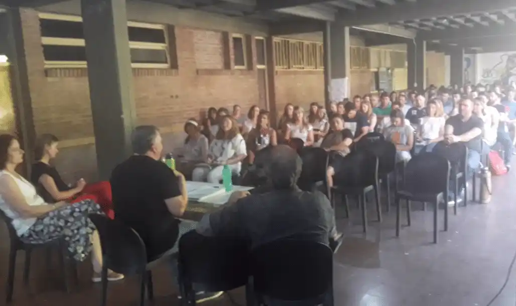 Comenzaron las reuniones de directivos, docentes y padres previo al inicio de clases en la Técnica