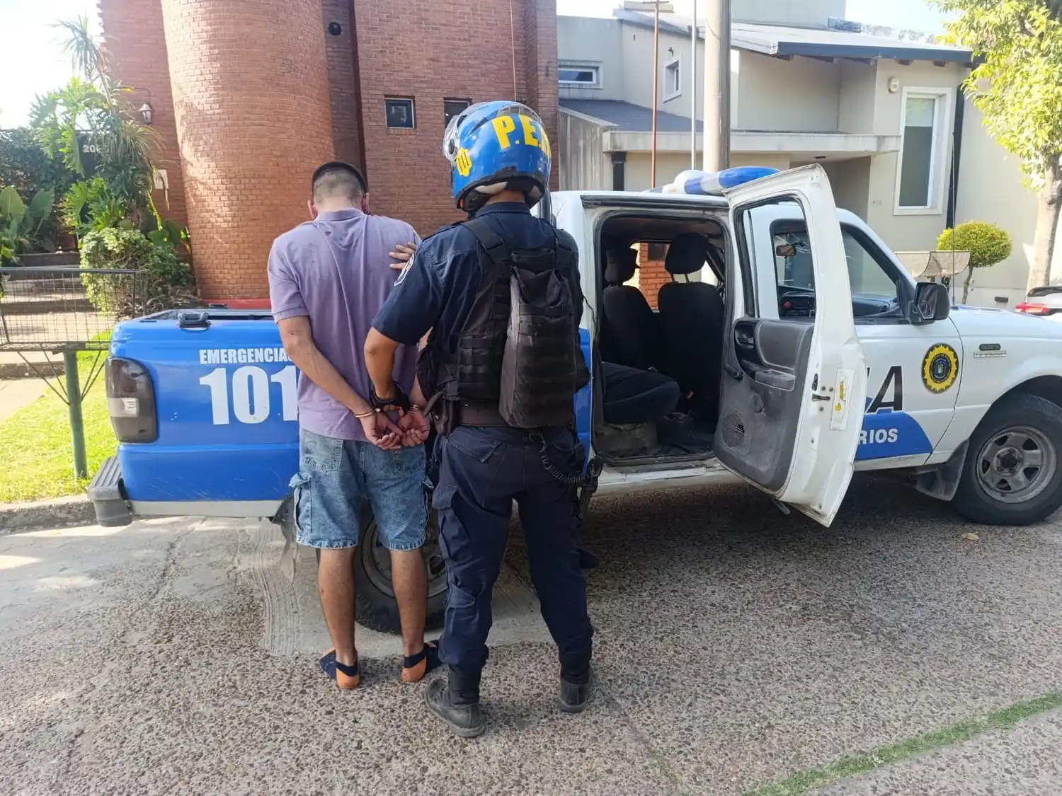 Barrio Parma: engañó a una señora de 86 años para robarle dinero y joyas e intentó huir al ser descubierto