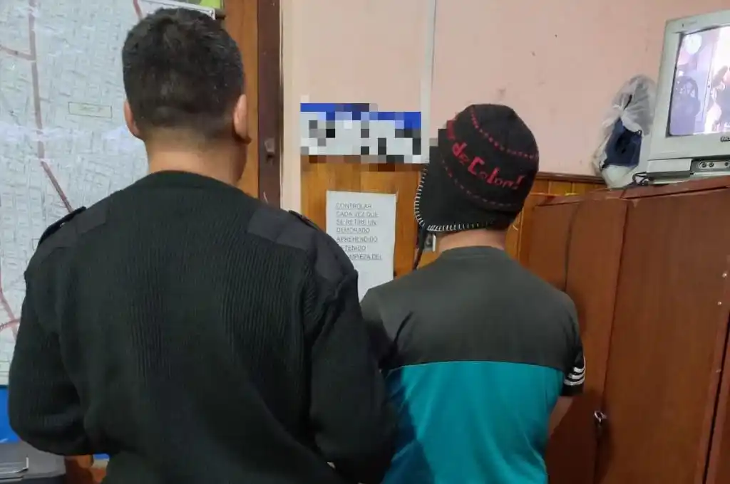 Barrio Barranquitas: se atrincheró con un hacha y amenazó de muerte a su madre