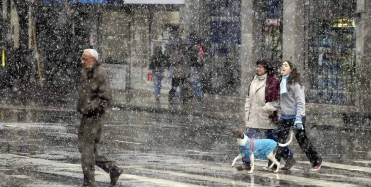 Se registraron las primeras precipitaciones de nieve en algunos puntos de la provincia de Buenos Aires.