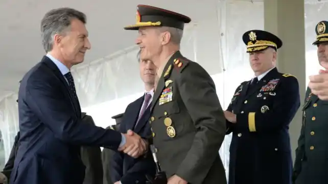 Macri dispuso un aumento salarial del 20% para las Fuerzas Armadas
