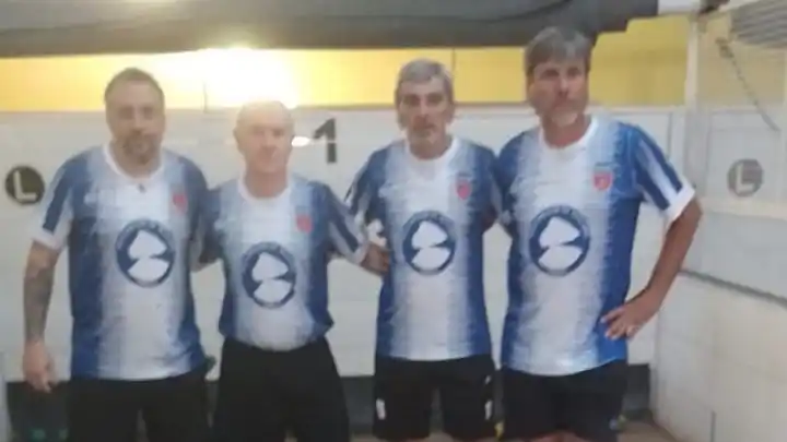 La representación tandilense en San Nicolás.