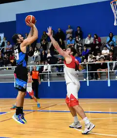 Racing de Olavarría se vio superado en Chivilcoy