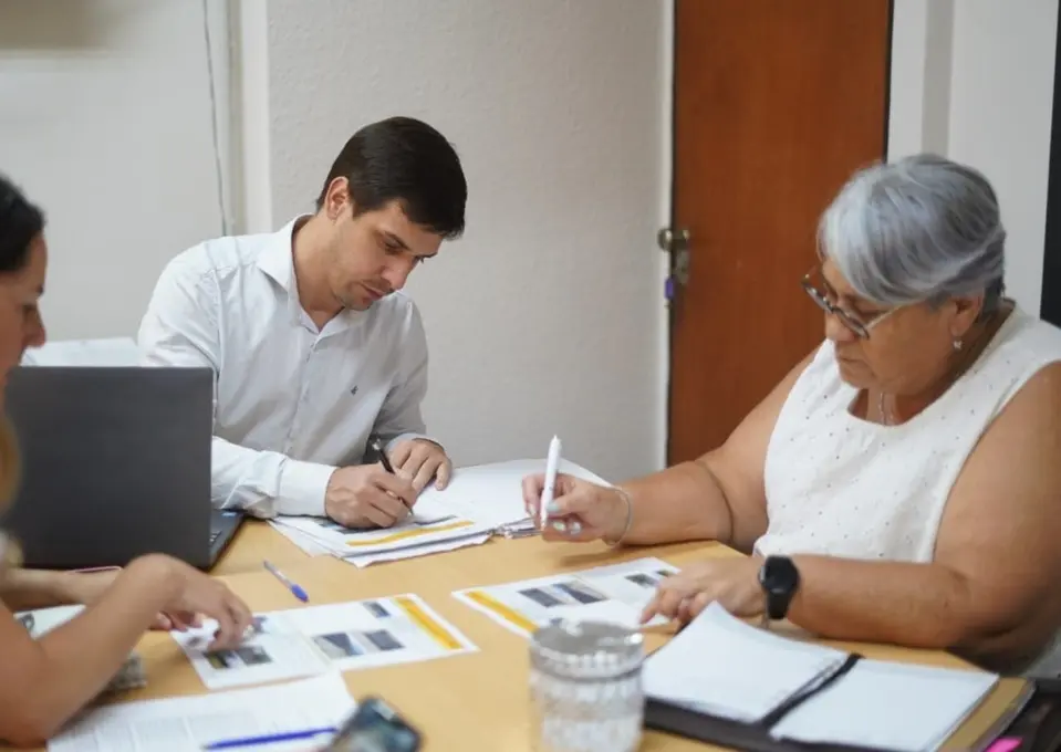 El intendente reunido con la  Delegada de la Región III de Educación