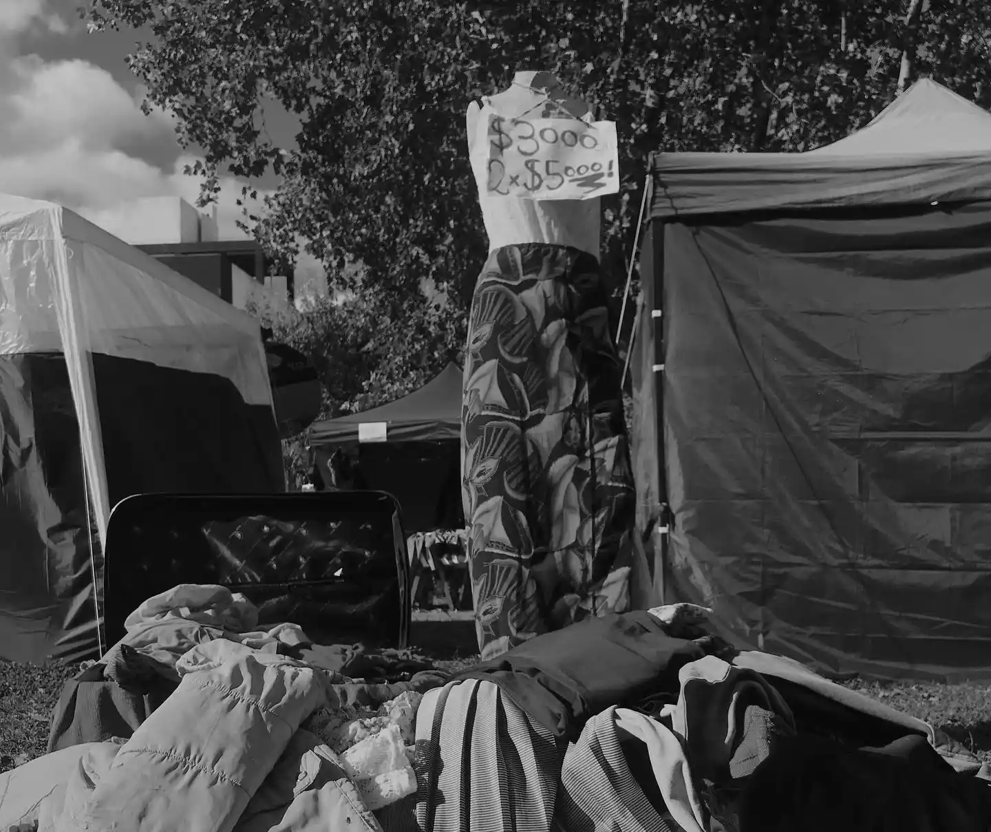 Feria en la Plaza San Martín, uno de los lugares de conflicto