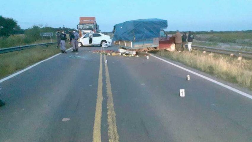 Tatané: un choque entre vehículos sobre la ruta 11 terminó con daños materiales