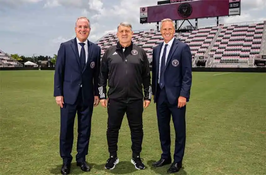 Oficial: el Tata Martino fue anunciado como nuevo DT de Inter Miami y dirigirá otra vez a Messi