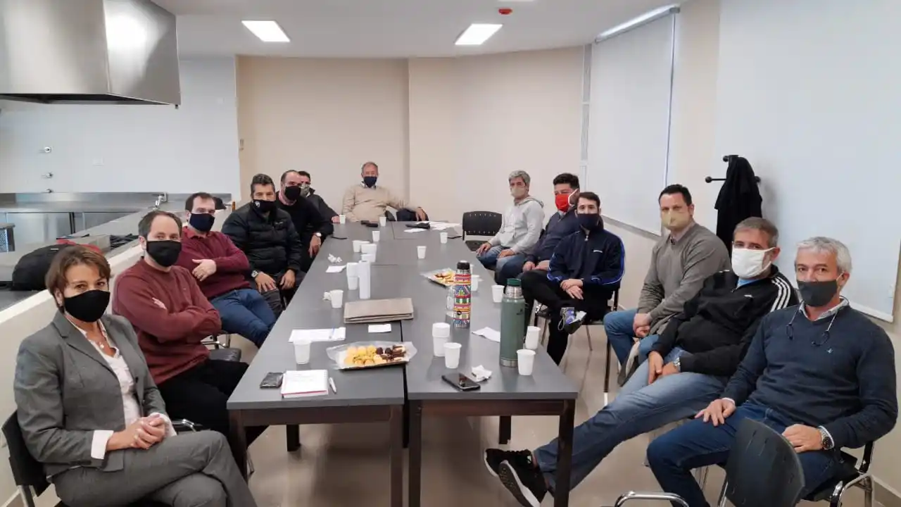 El sector gastronómico pidió adelantar la prueba piloto al próximo lunes