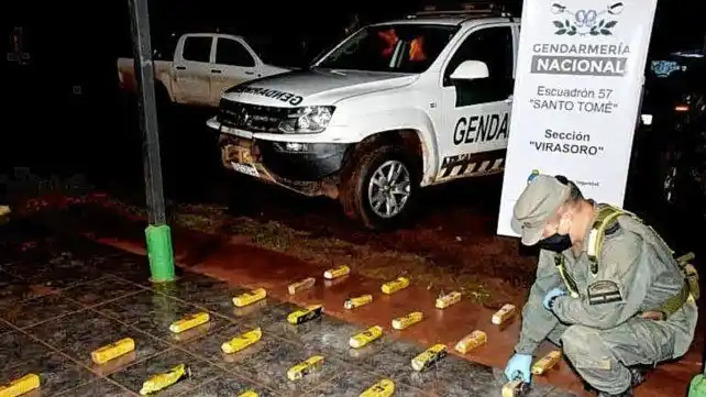 Expolicía con perpetua por un asesinato quedó libre y cayó en Corrientes por narco