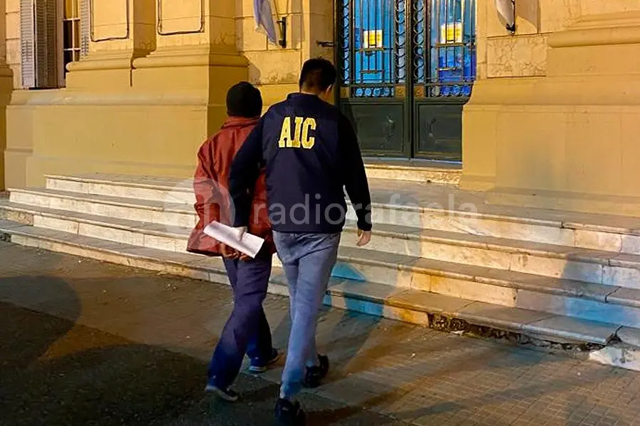 Intentó robar una bandeja de carne en un supermercado del centro: fracasó y lo detuvieron