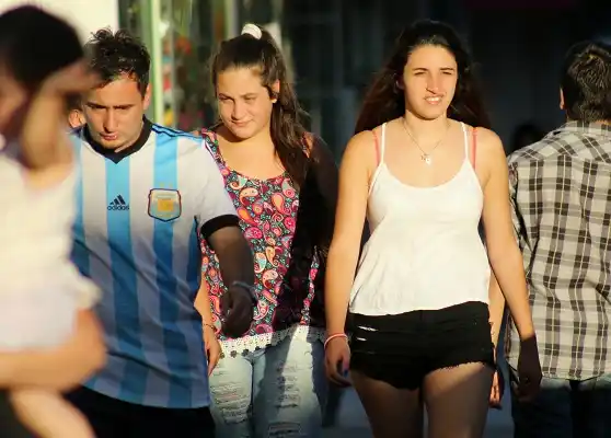 Lluvia, tormentas aisladas y temperaturas que alcanzarán los 37º